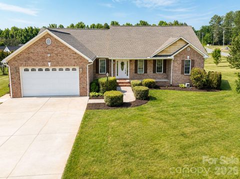 Photo of 4240 Hunter Rhyne Road, Lincolnton, NC 28092 (MLS # 4387521)