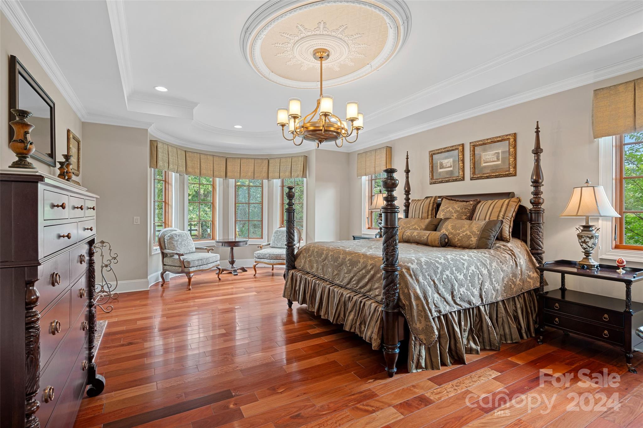 Palace Chase - Residential