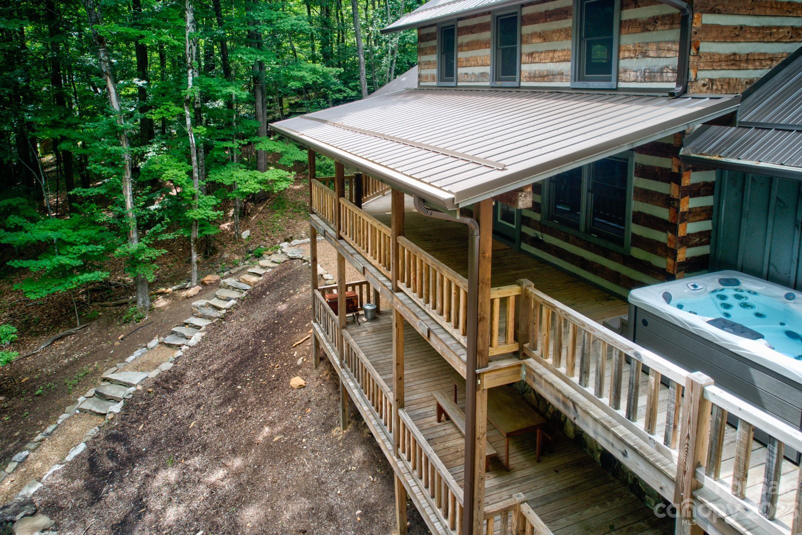 Big Tree - Residential