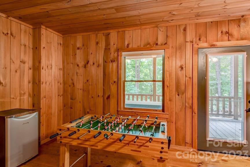 Big Tree - Residential