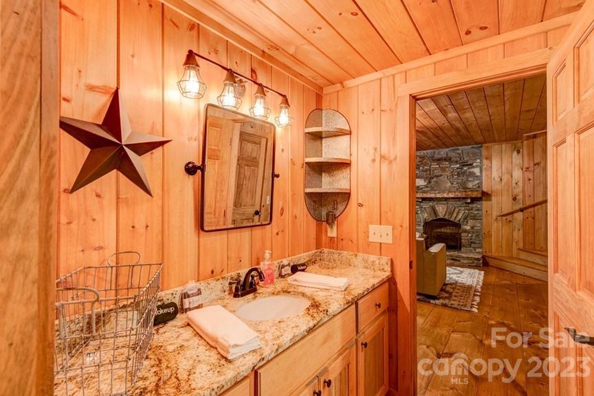 Big Tree - Residential