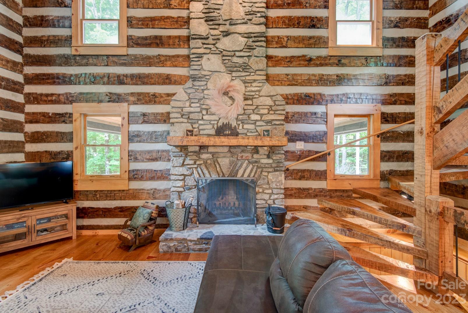 Big Tree - Residential