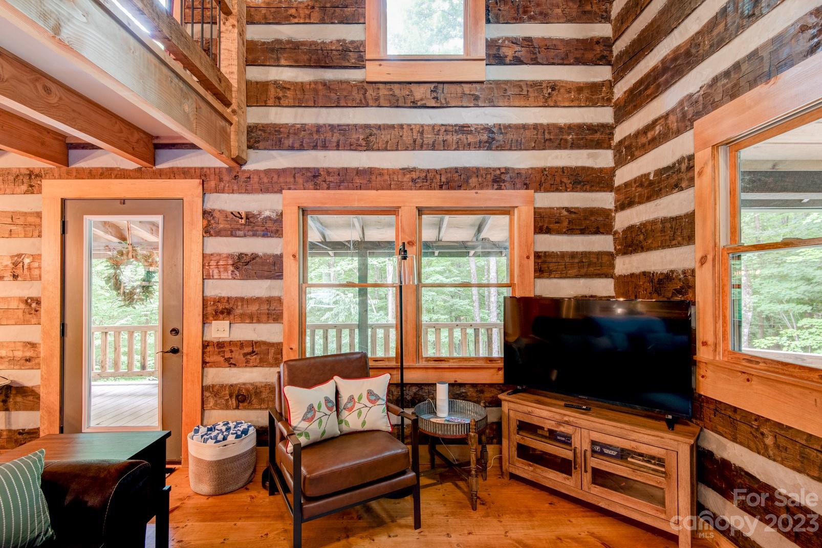 Big Tree - Residential