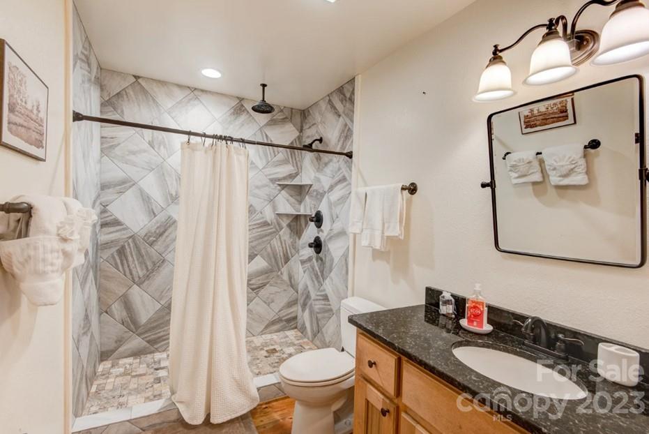 Big Tree - Residential