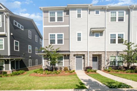 7012 Bryce Avenue Charlotte NC 28217