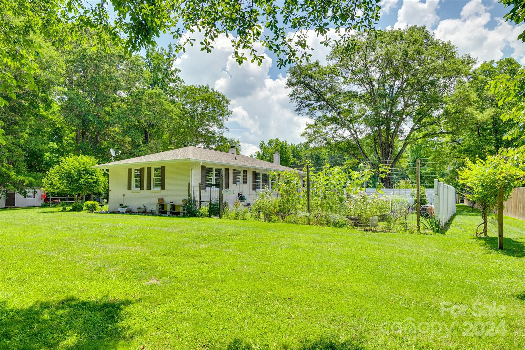 Oak Meadows - Residential