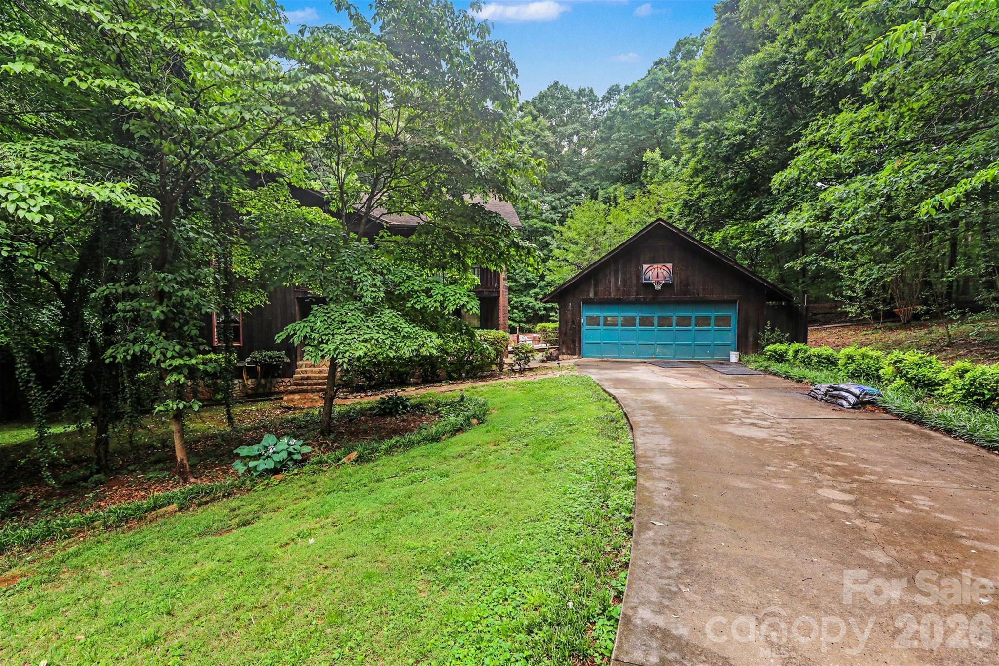 152 Shadywood Lane