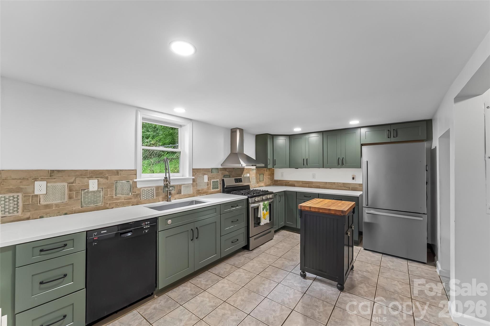 141 Silversteen Drive
