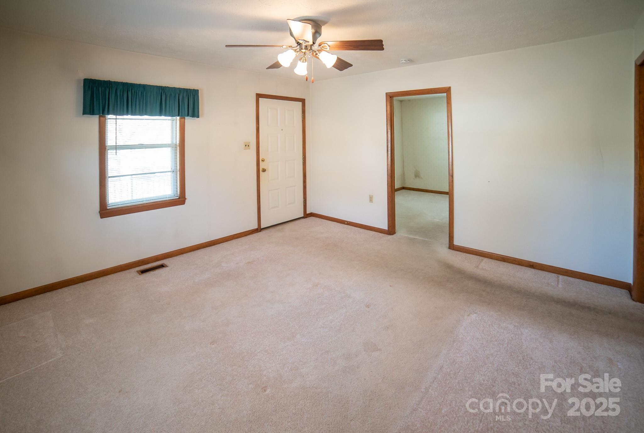 Morganton, North Carolina 28655, United States, 2 Bedrooms Bedrooms, ,1 BathroomBathrooms,Residential,Active,99319