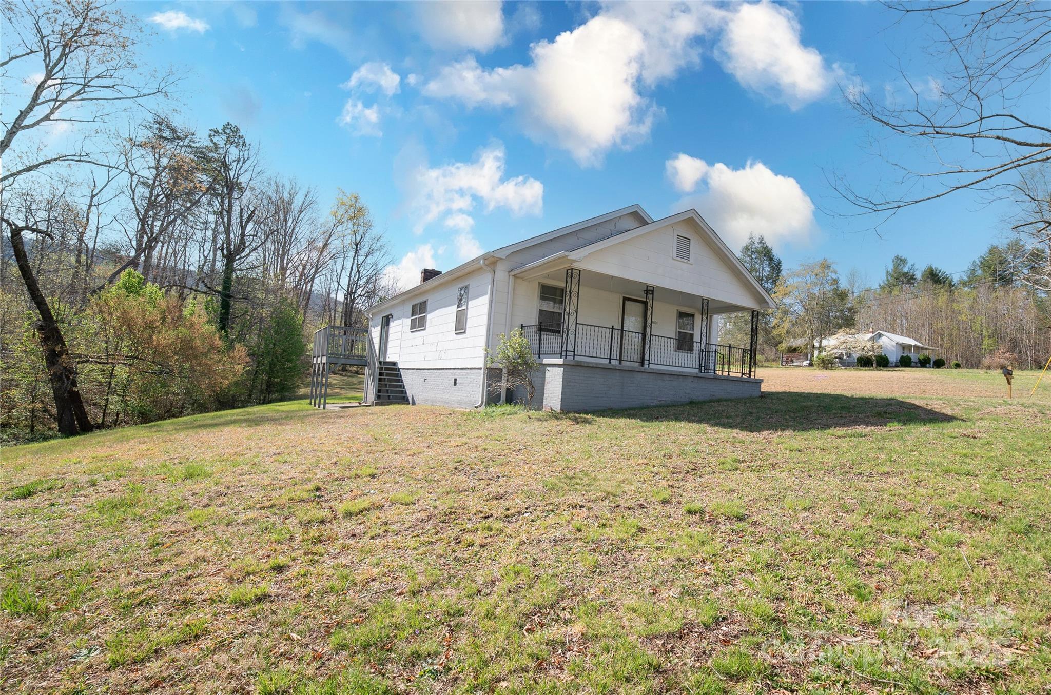 Morganton, North Carolina 28655, United States, 2 Bedrooms Bedrooms, ,1 BathroomBathrooms,Residential,Active,99319