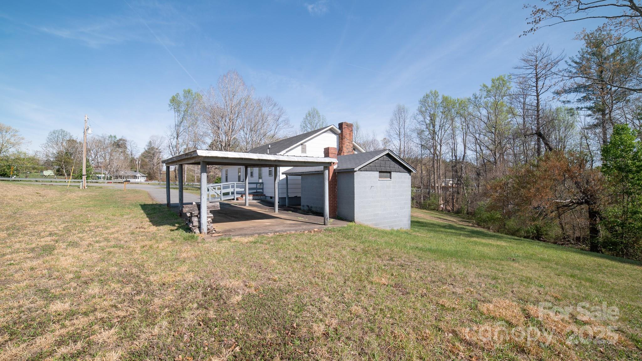 Morganton, North Carolina 28655, United States, 2 Bedrooms Bedrooms, ,1 BathroomBathrooms,Residential,Active,99319