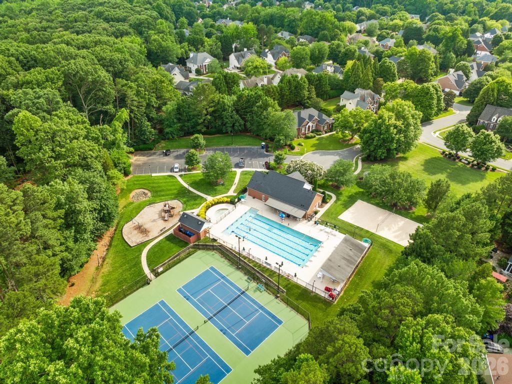 The Hamptons - Residential