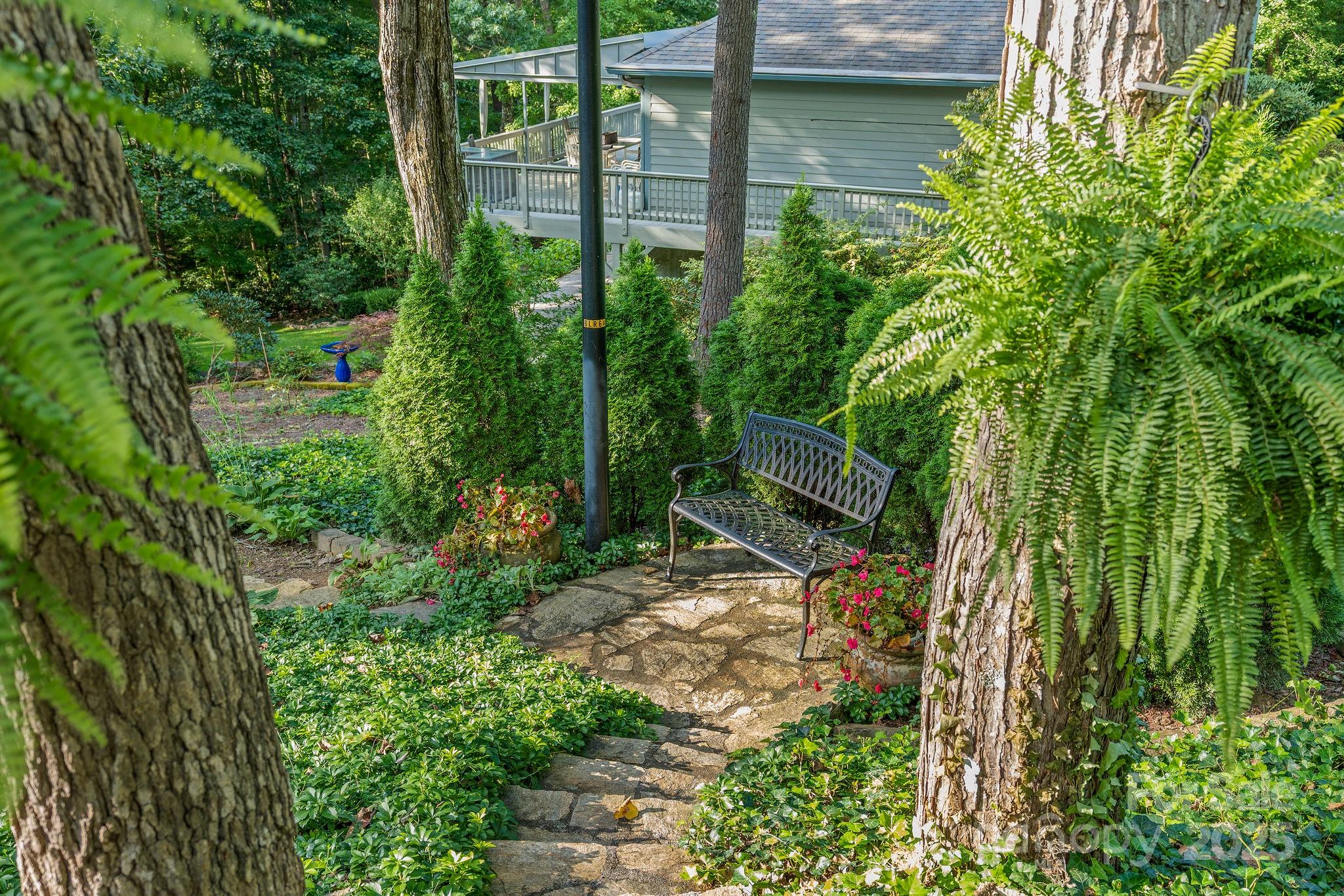105 Weston Place
