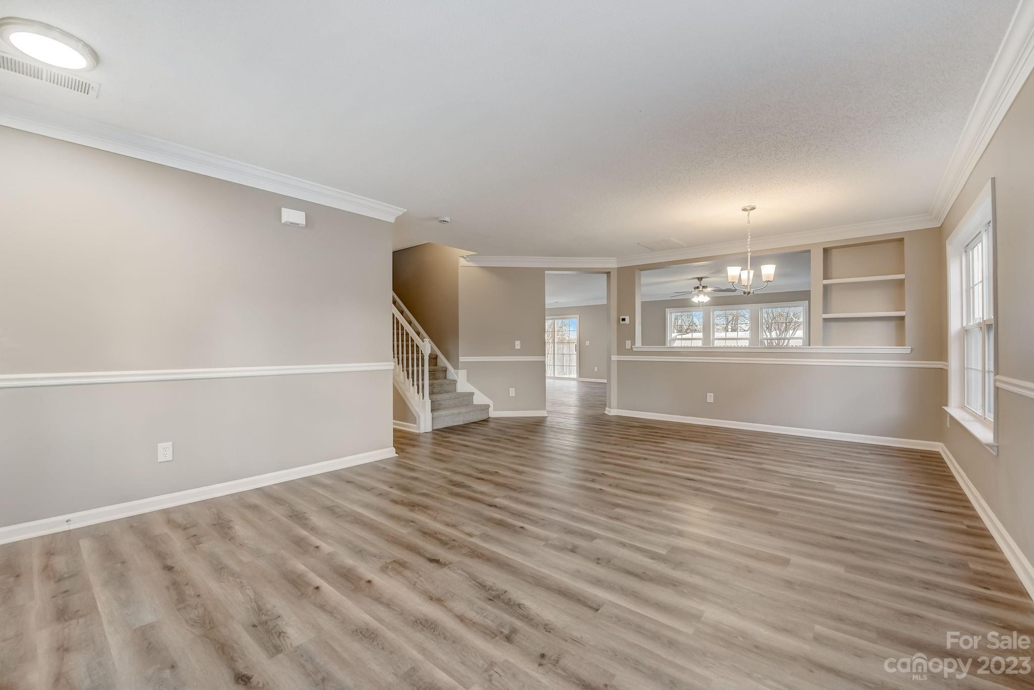 Hamilton Lakes - Residential