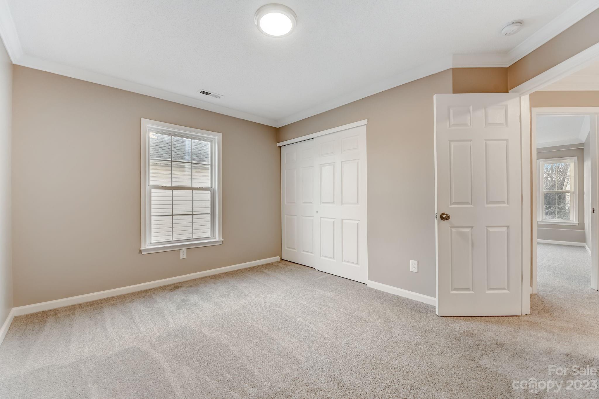 Hamilton Lakes - Residential