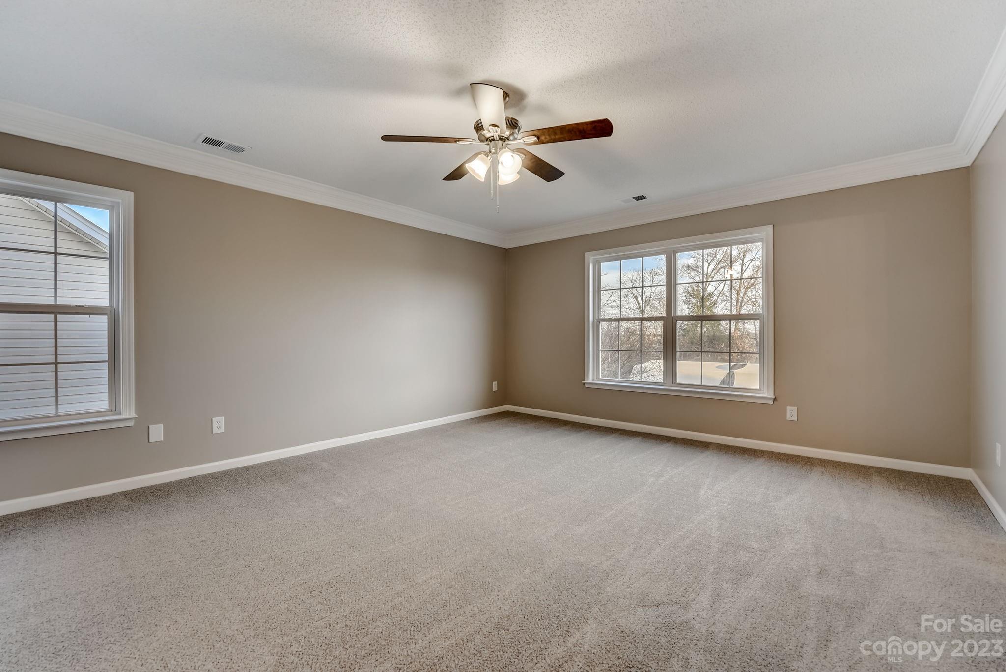 Hamilton Lakes - Residential