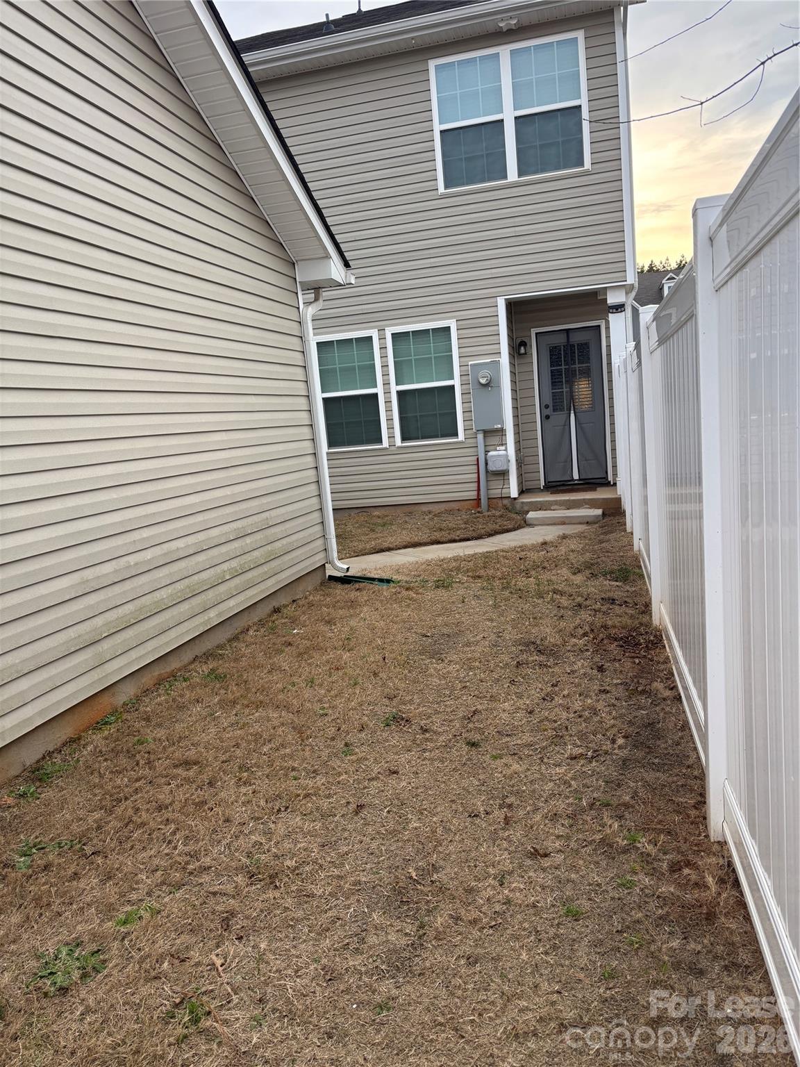 Chateau - Residential Lease