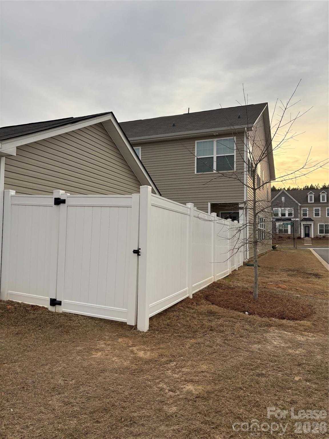 Chateau - Residential Lease