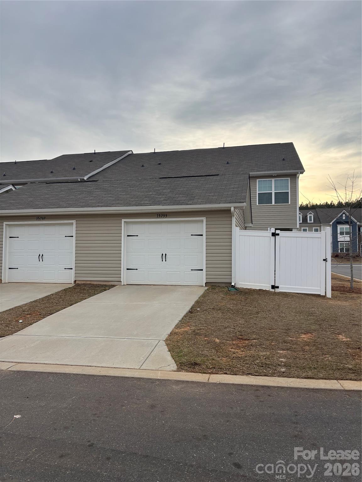 Chateau - Residential Lease