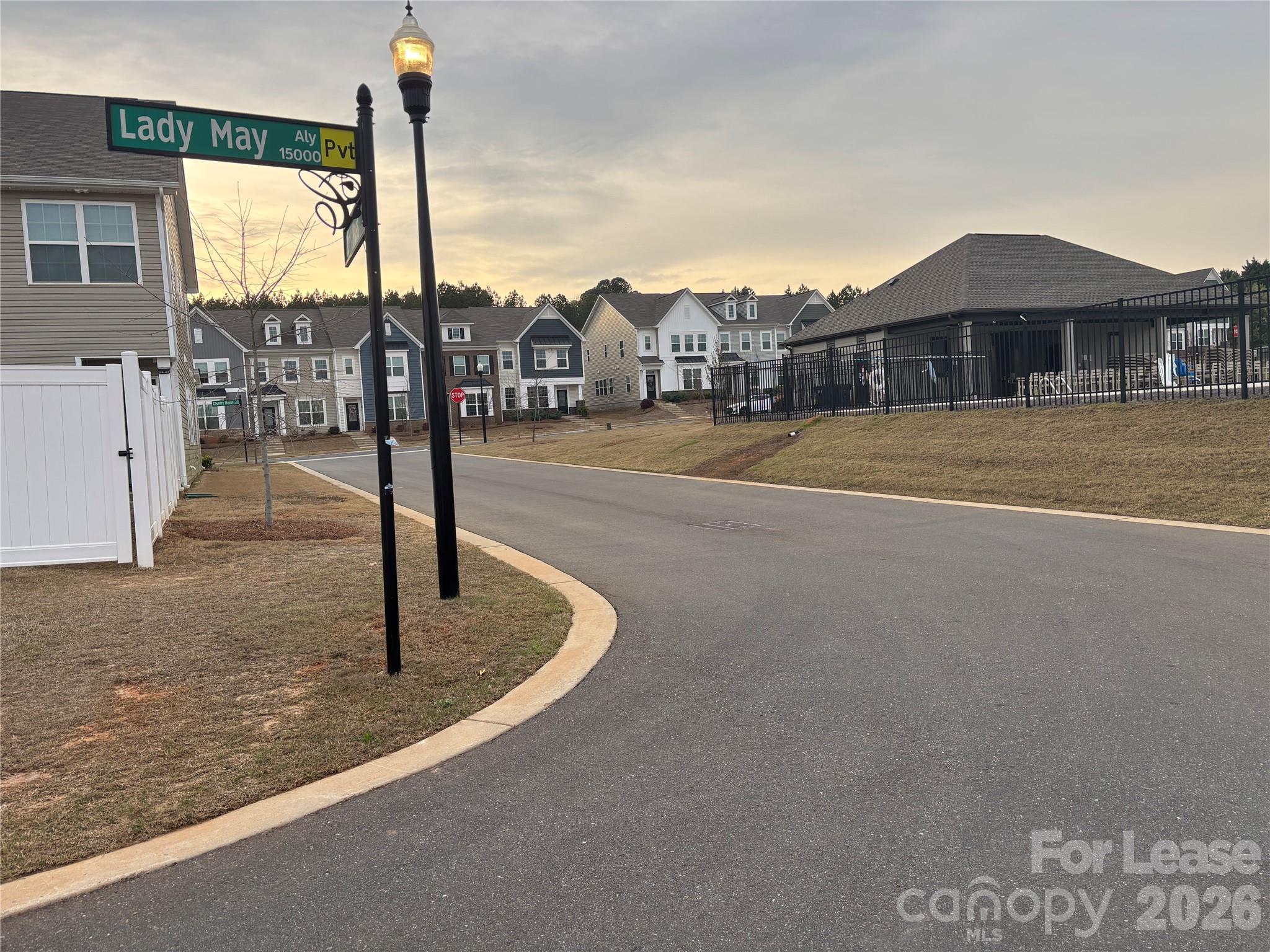 Chateau - Residential Lease