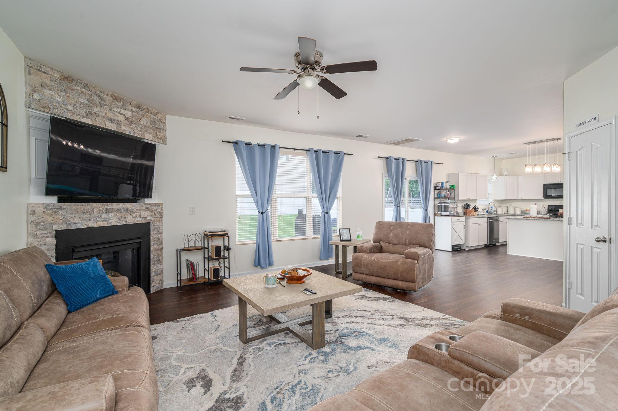 712 Harrier Road