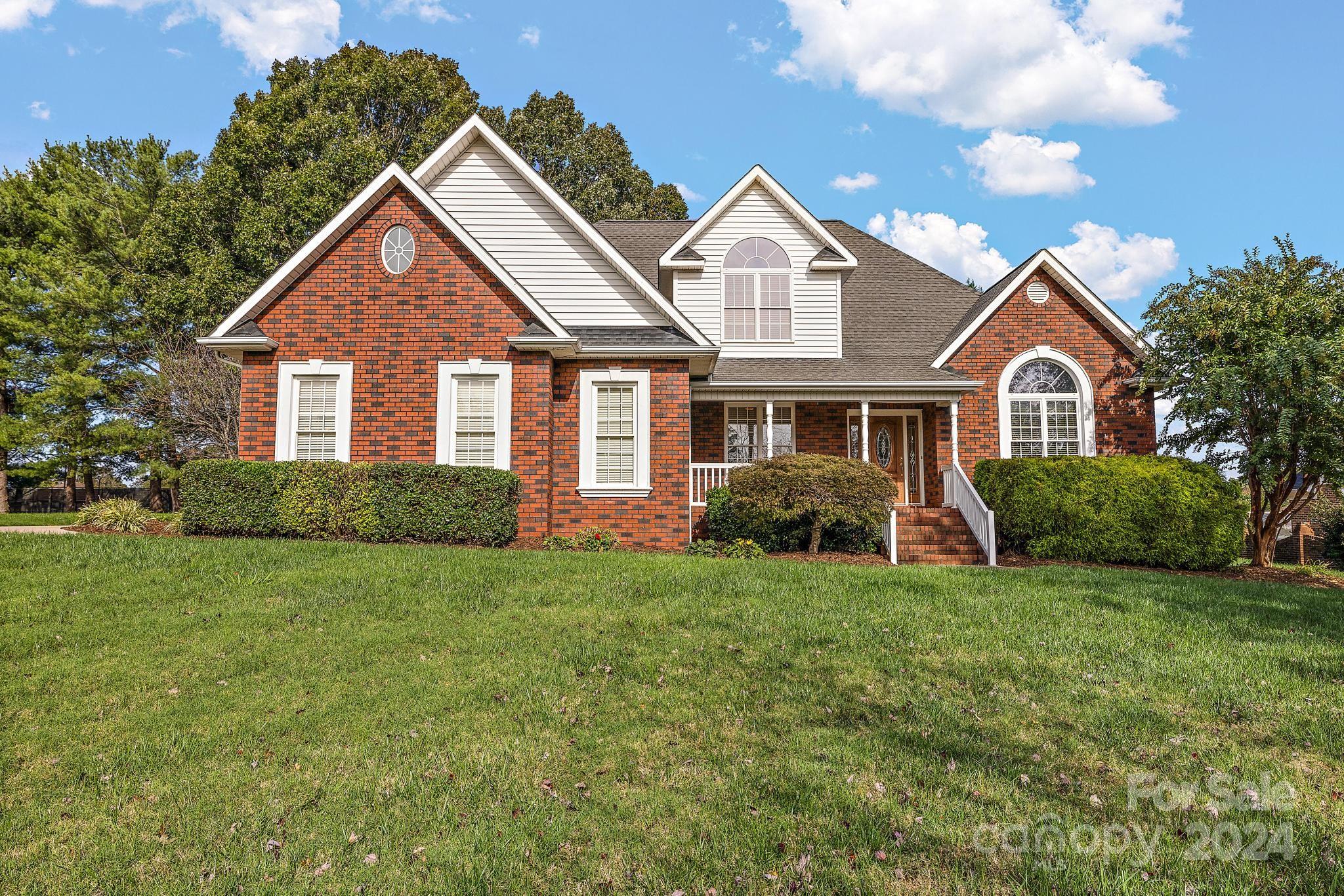 2488 Birdie Lane NE
