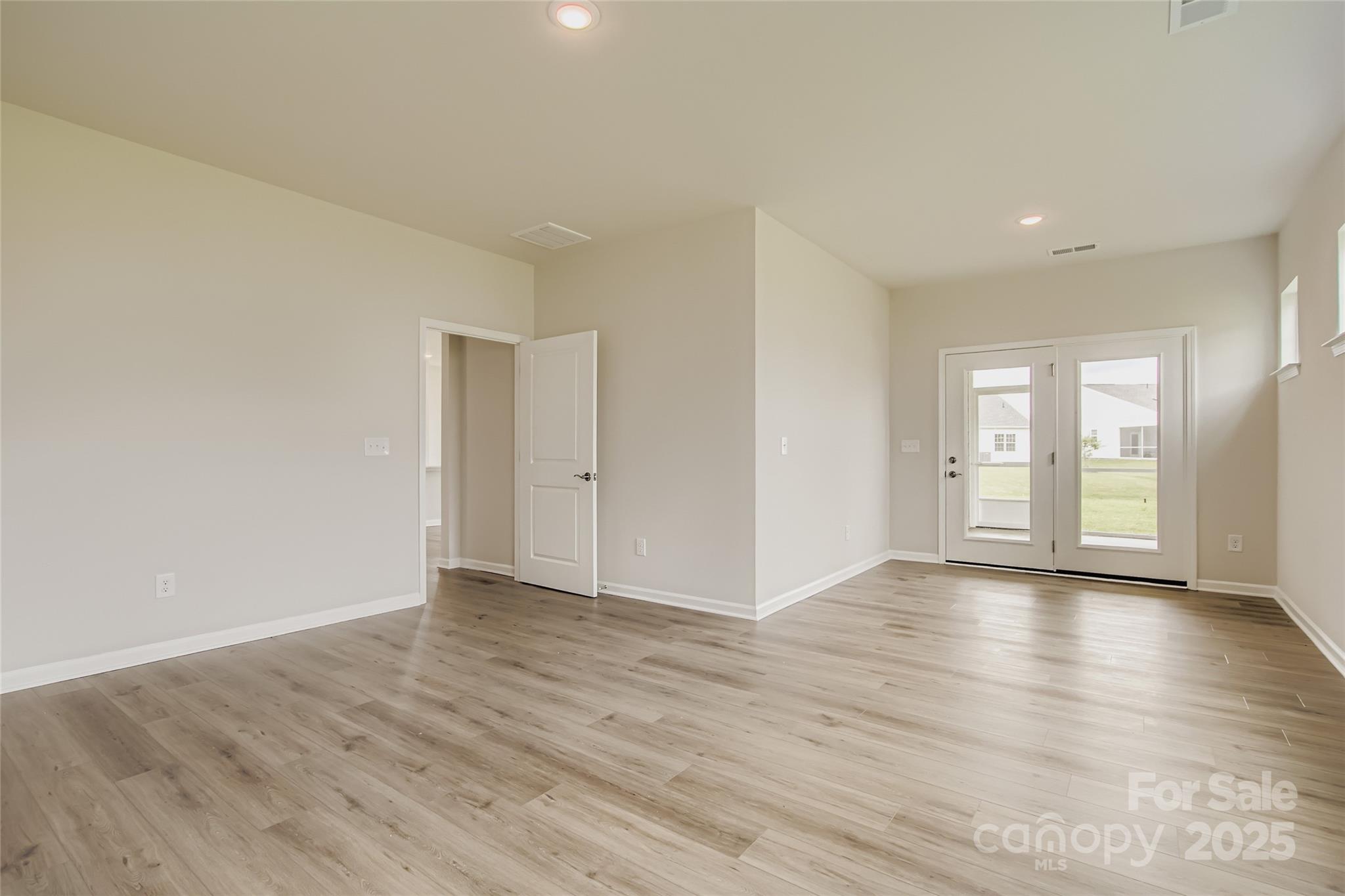 Elizabeth - Residential