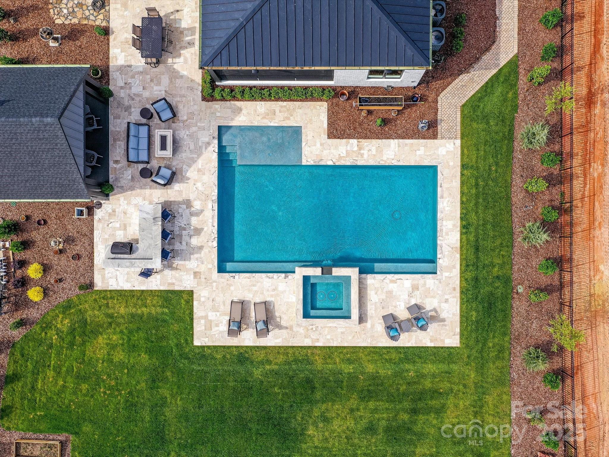 Twin Lakes - Residential