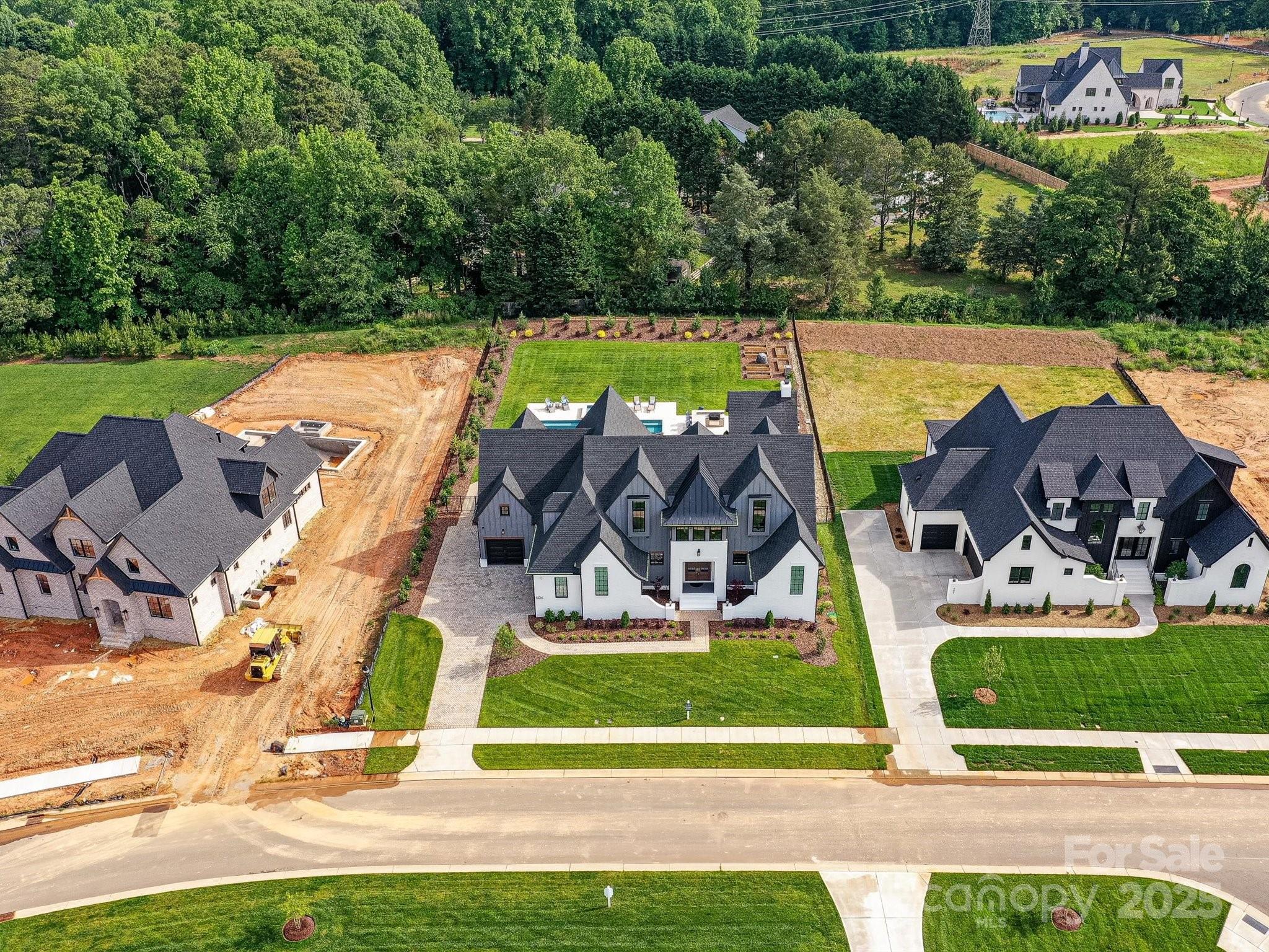 Twin Lakes - Residential