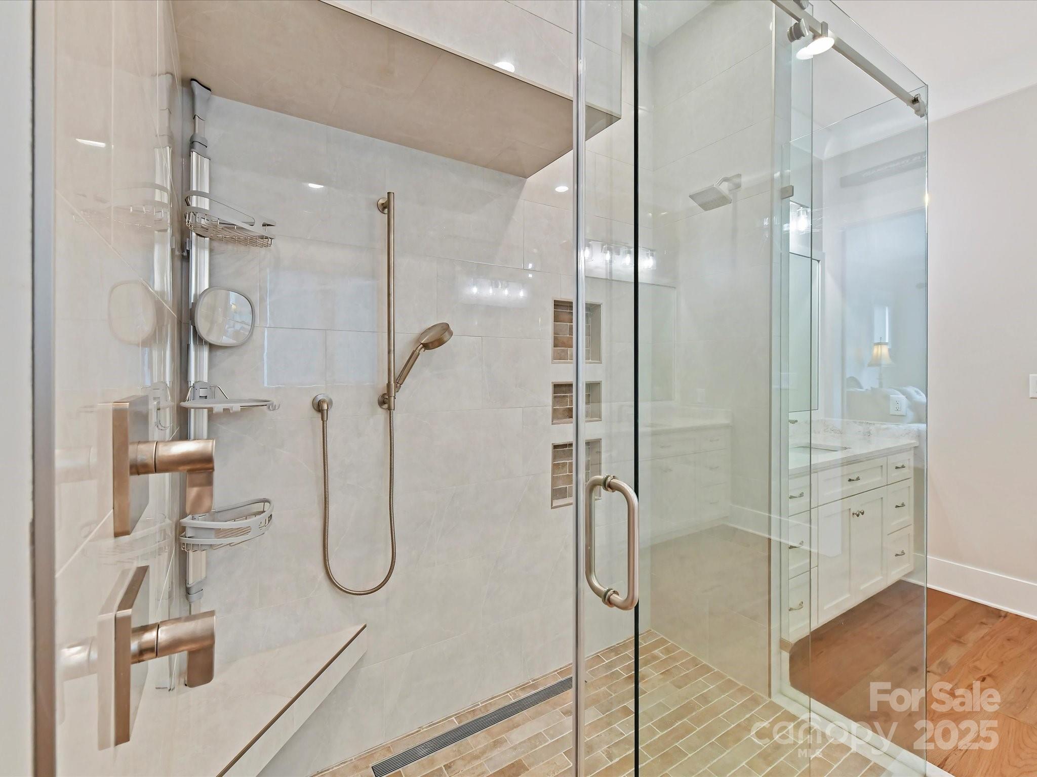 Twin Lakes - Residential