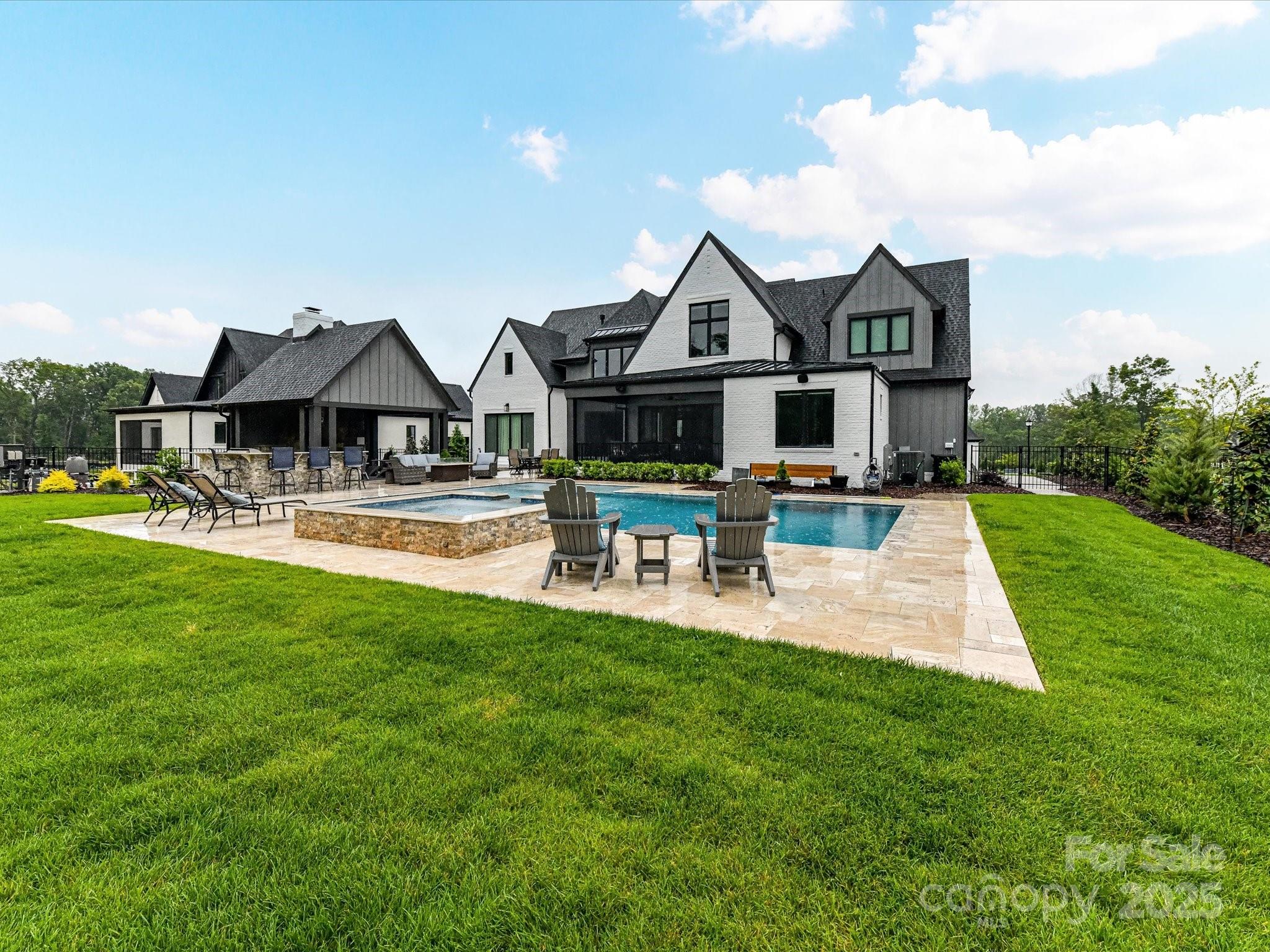 Twin Lakes - Residential