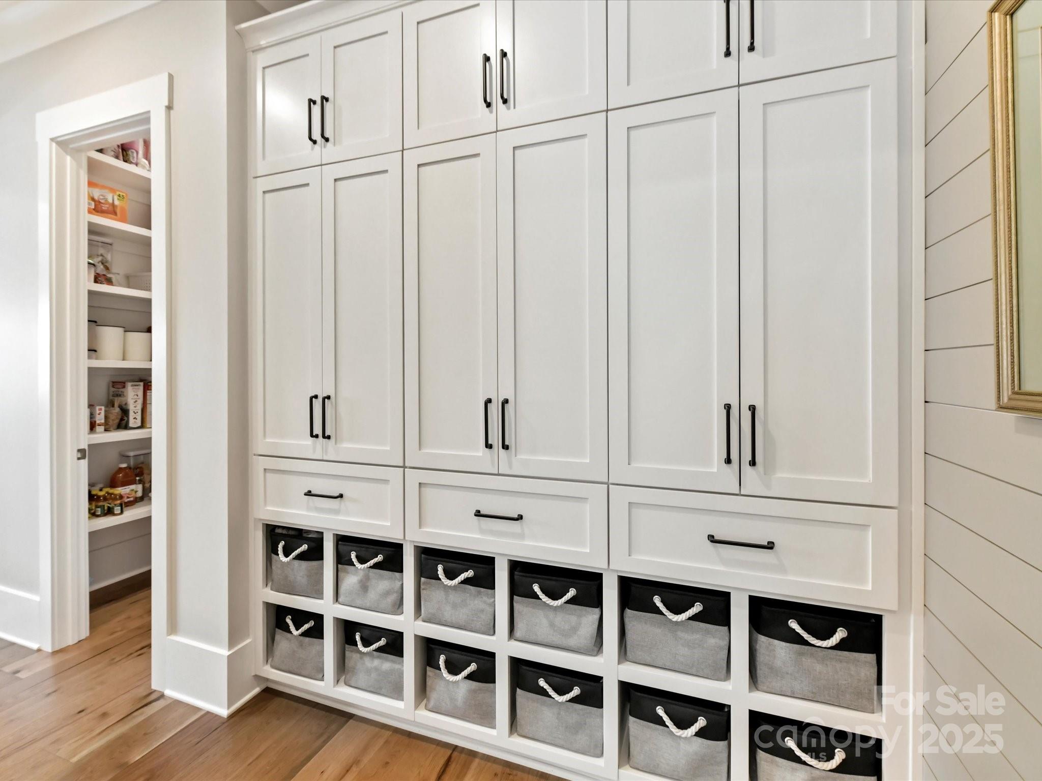 Twin Lakes - Residential