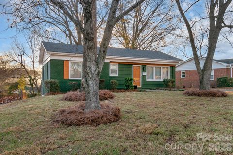 621 Reeves Court Charlotte NC 28208