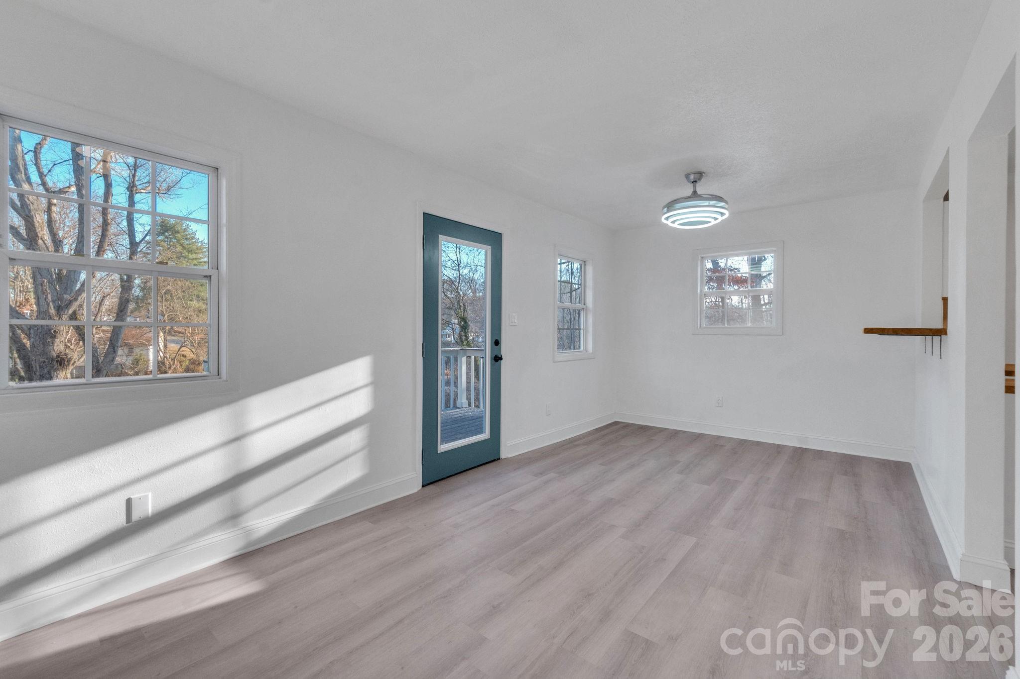 49 E Livingston Street