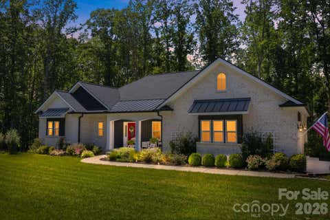 Photo of 116 Harbor Ridge Drive, Statesville, NC 28677 (MLS # 4413143)