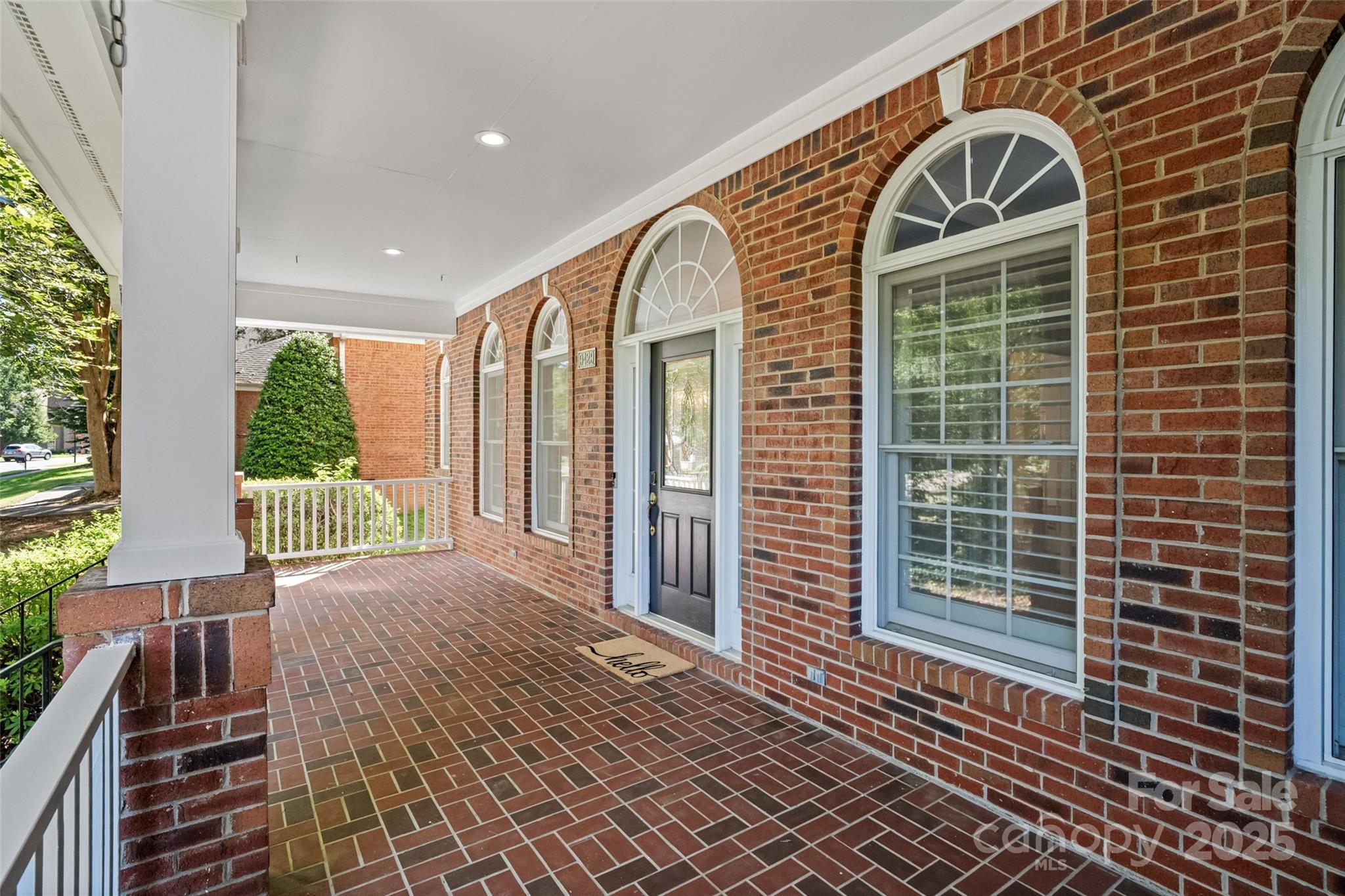 9429 Briarwick Lane