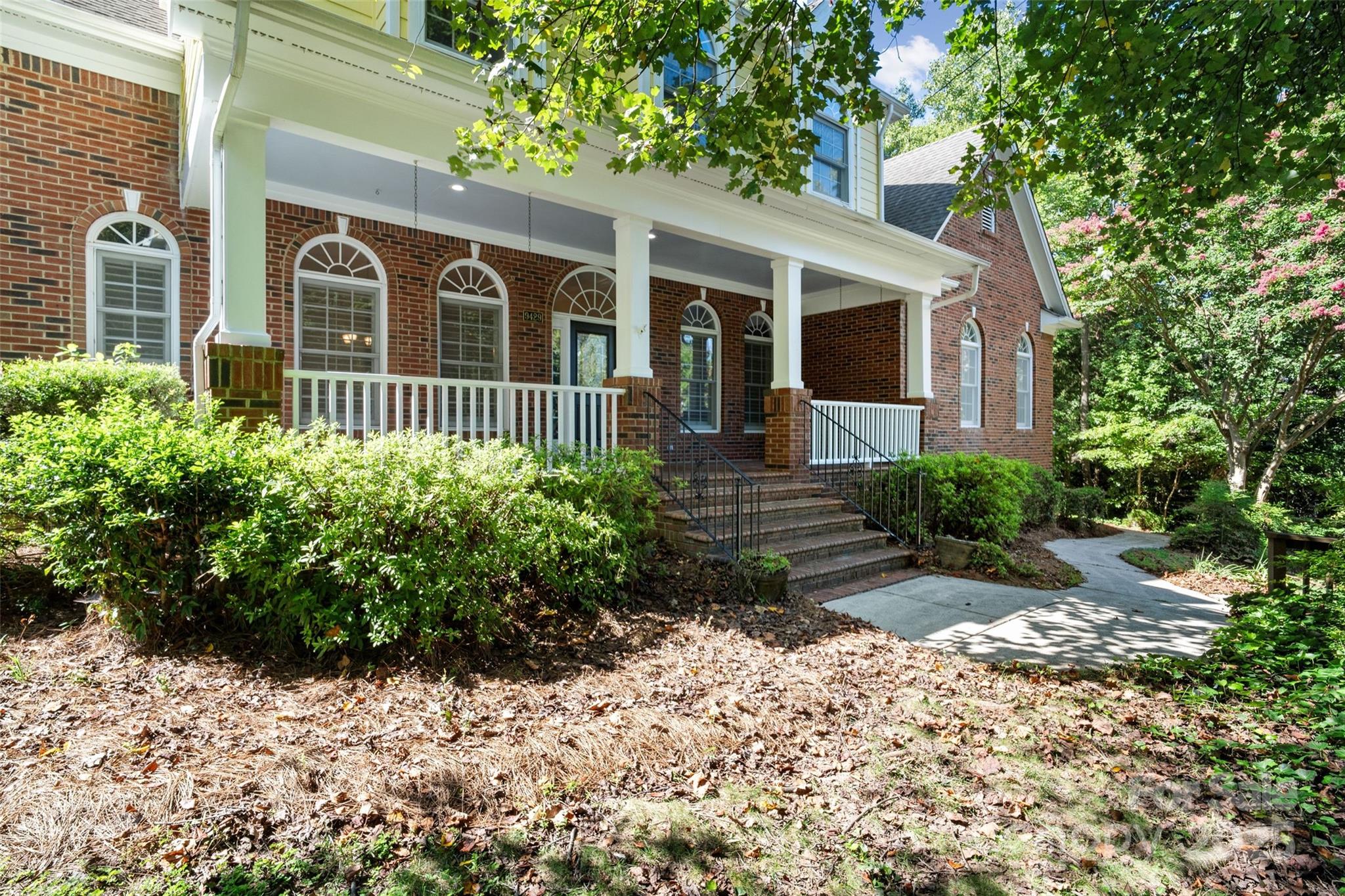 9429 Briarwick Lane