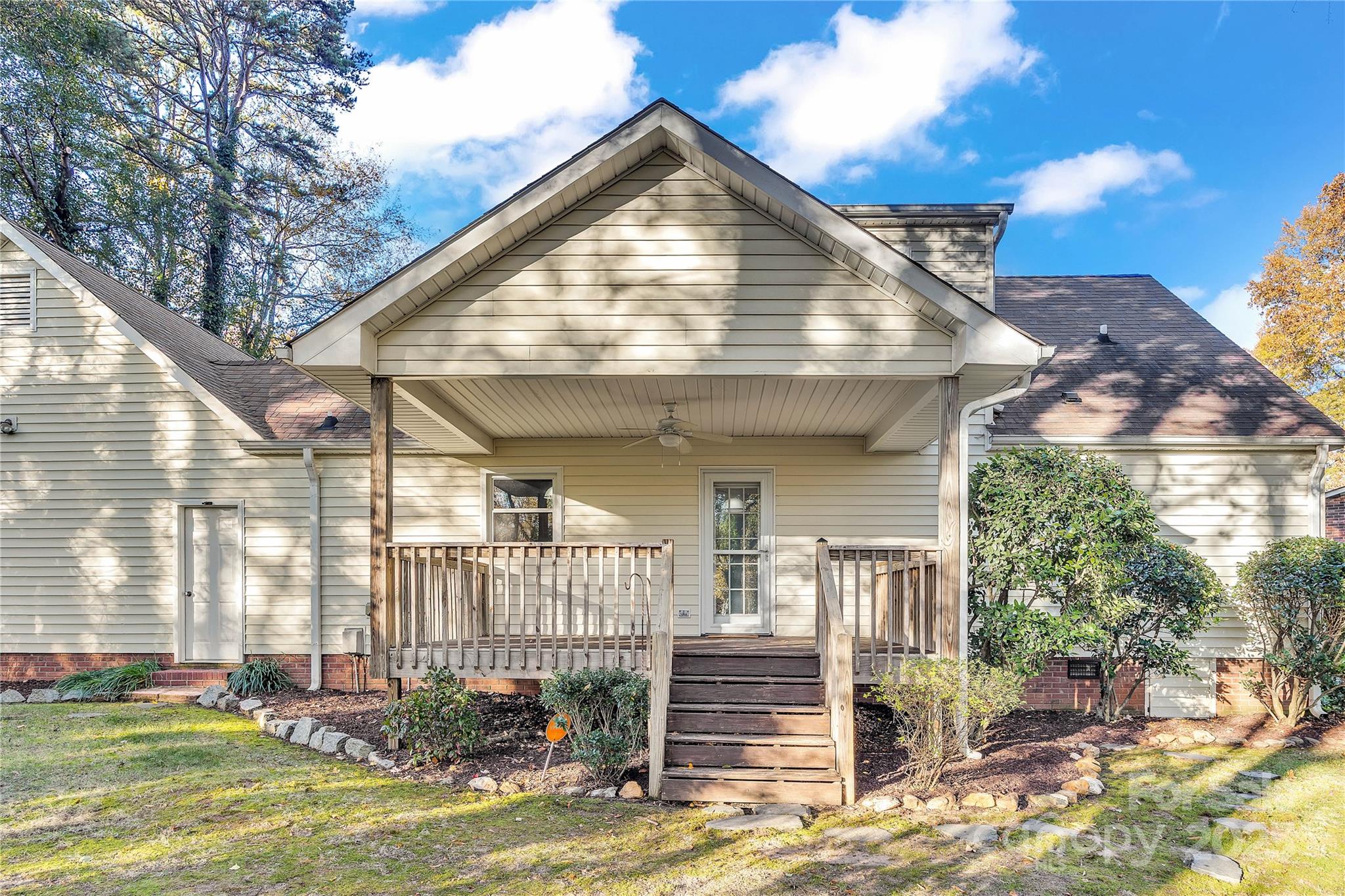 Milford Knoll - Residential