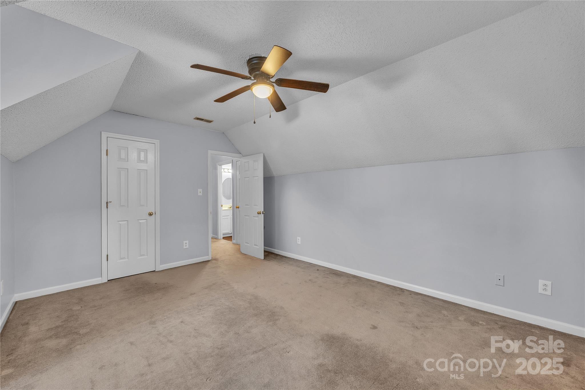 Milford Knoll - Residential