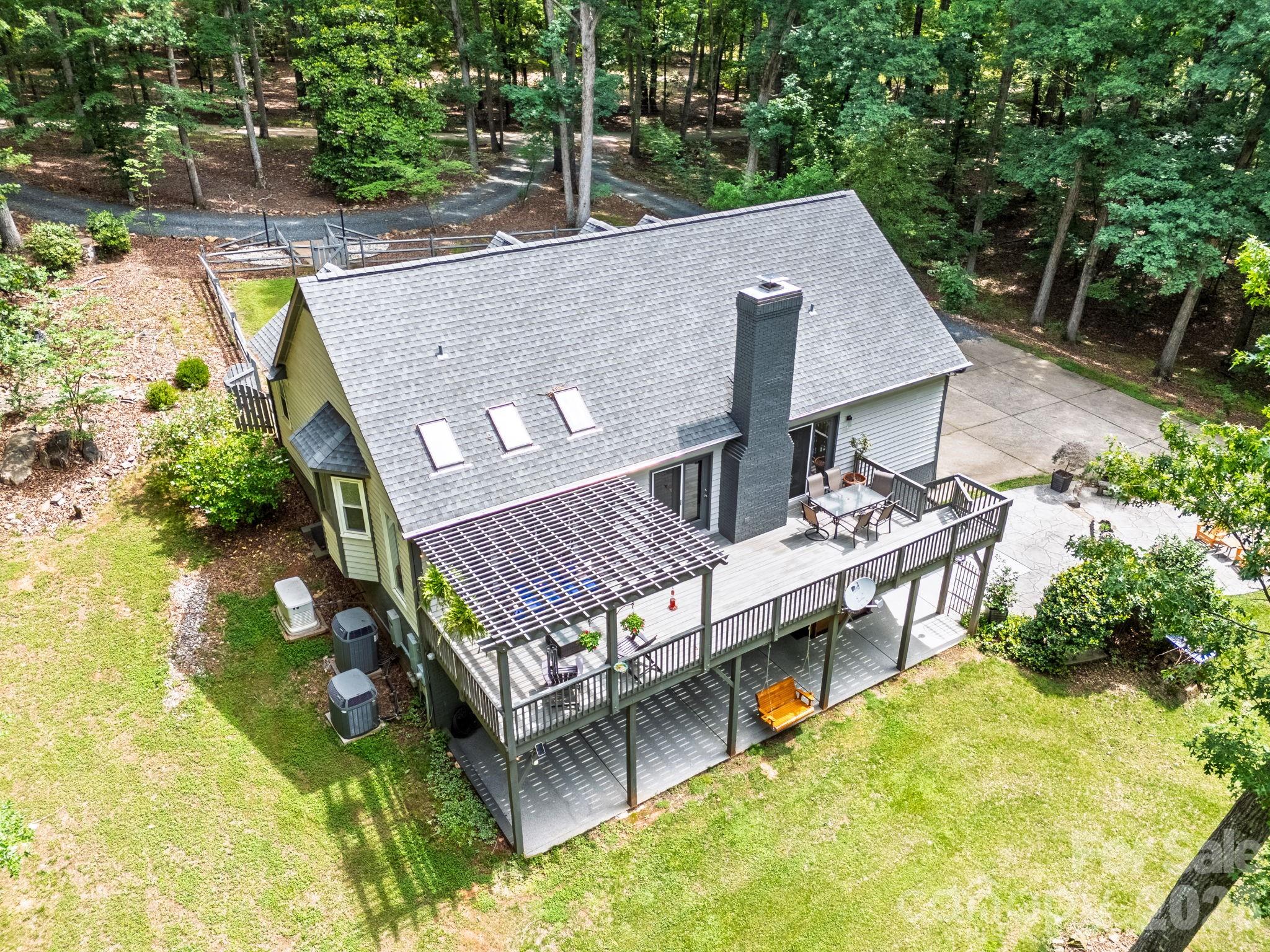 9131 N Pine Hill Lane