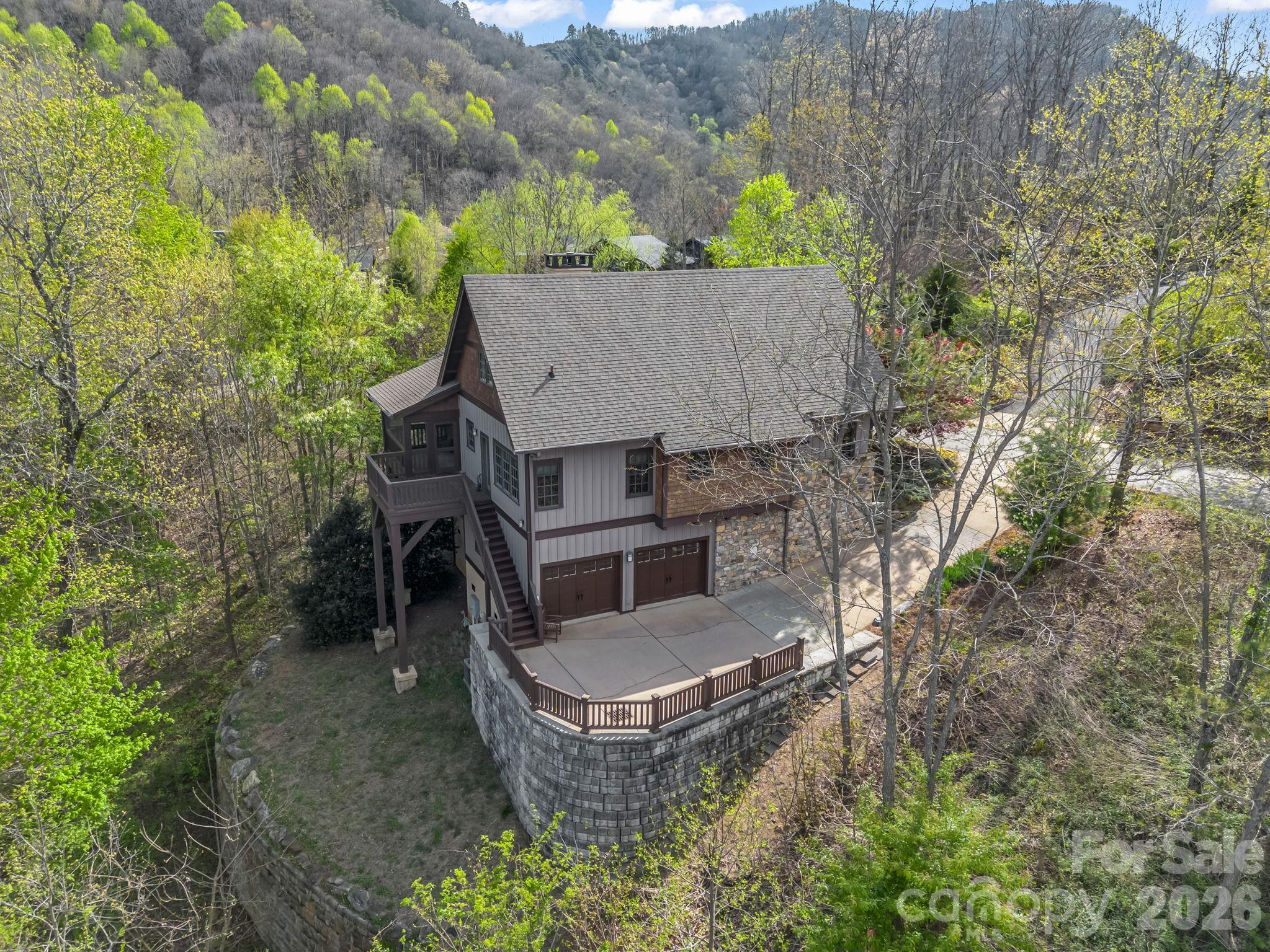 The Settings Of Black Mountain - Residential