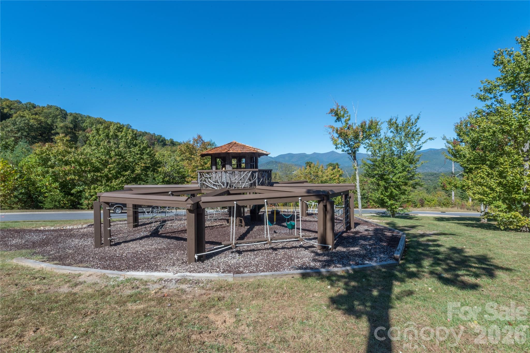 The Settings Of Black Mountain - Residential