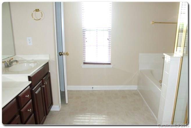 Old Stone Crossing - Residential