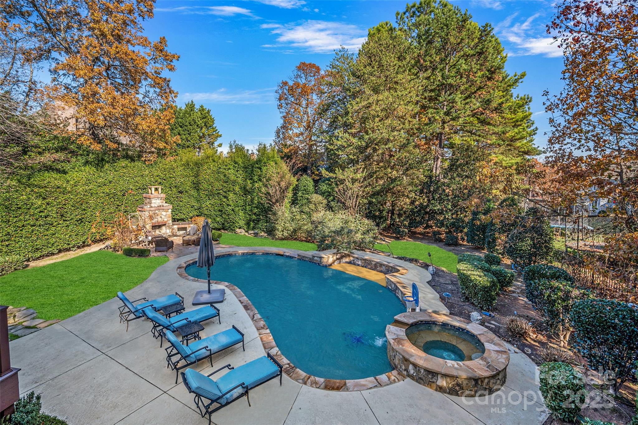 The Peninsula - Residential