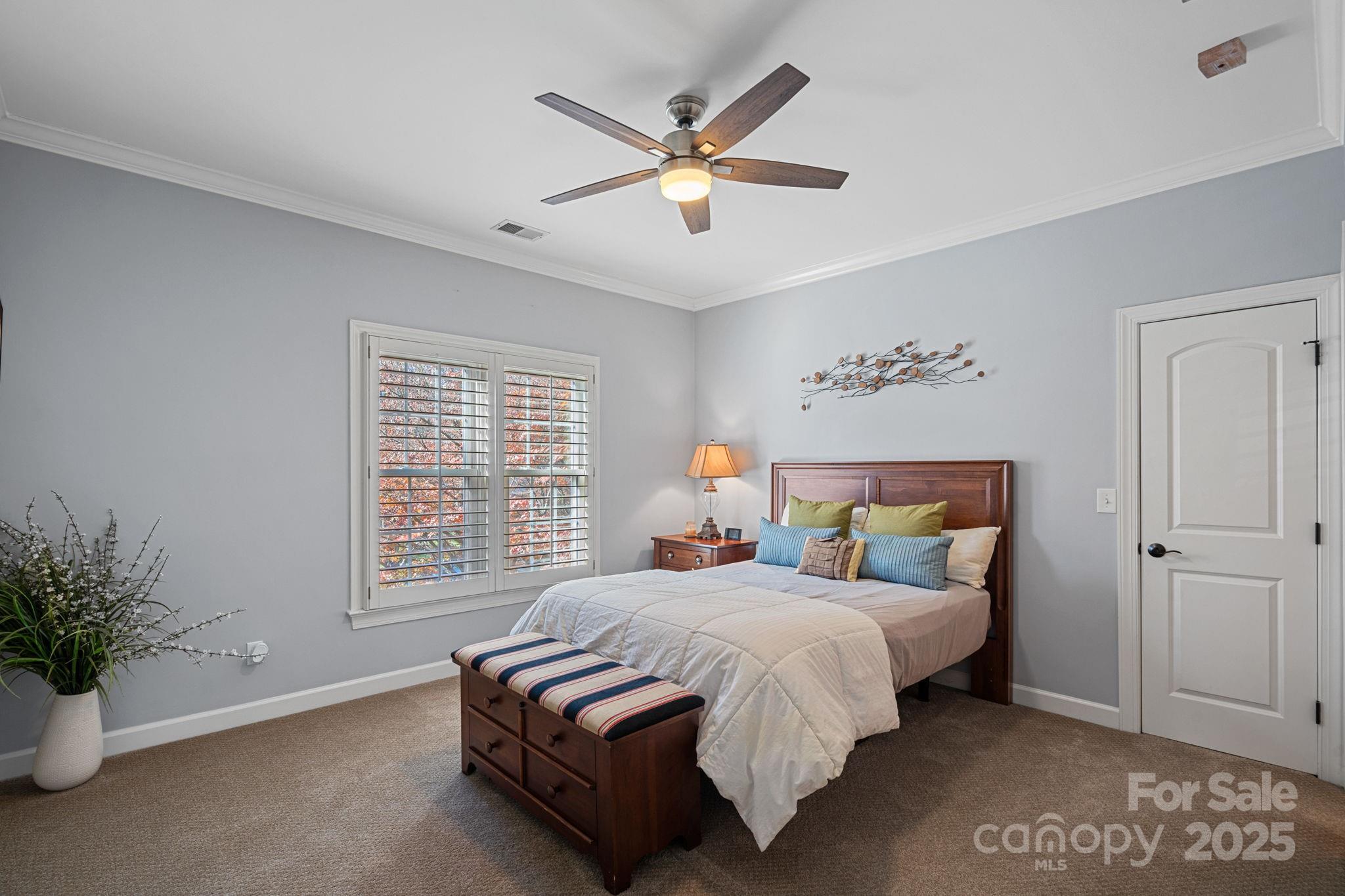 The Peninsula - Residential