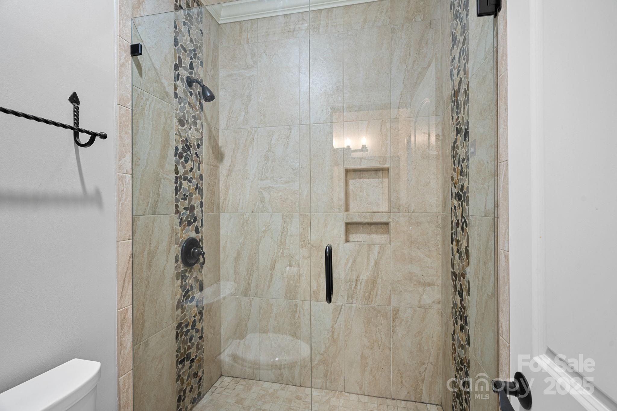 The Peninsula - Residential