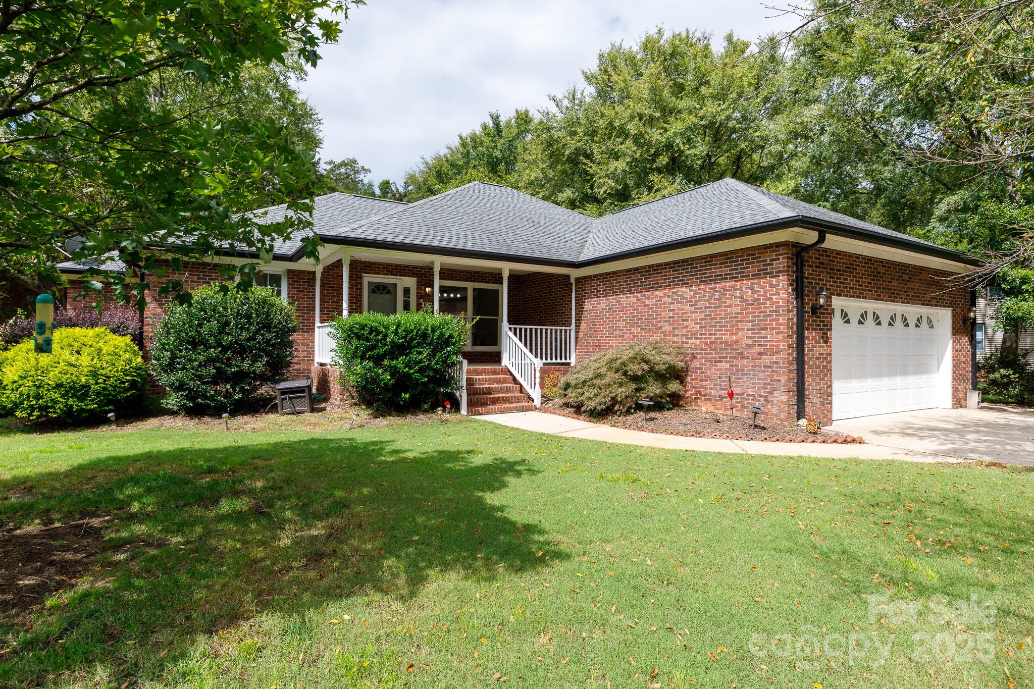 8282 Scarlet Oak Court