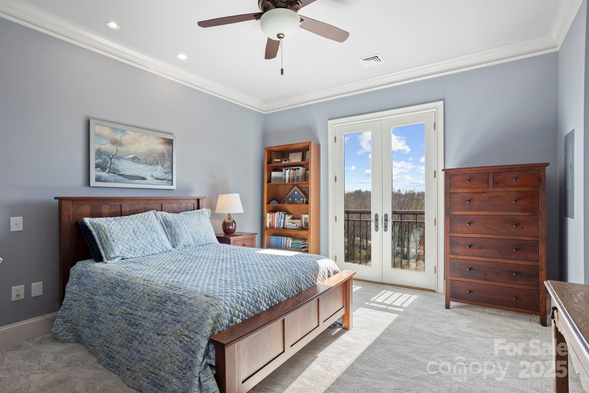 Plaza In The Mountains - Residential