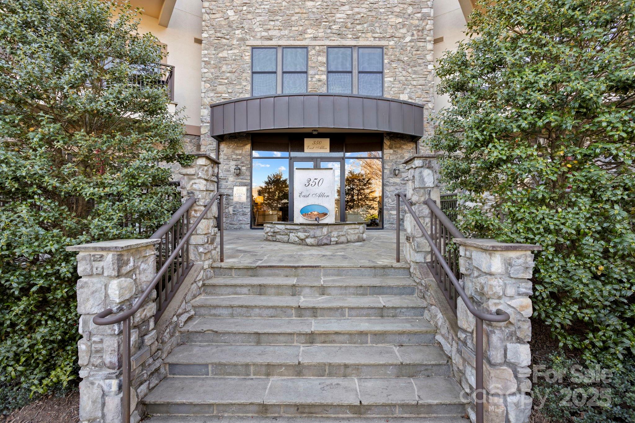 Plaza In The Mountains - Residential