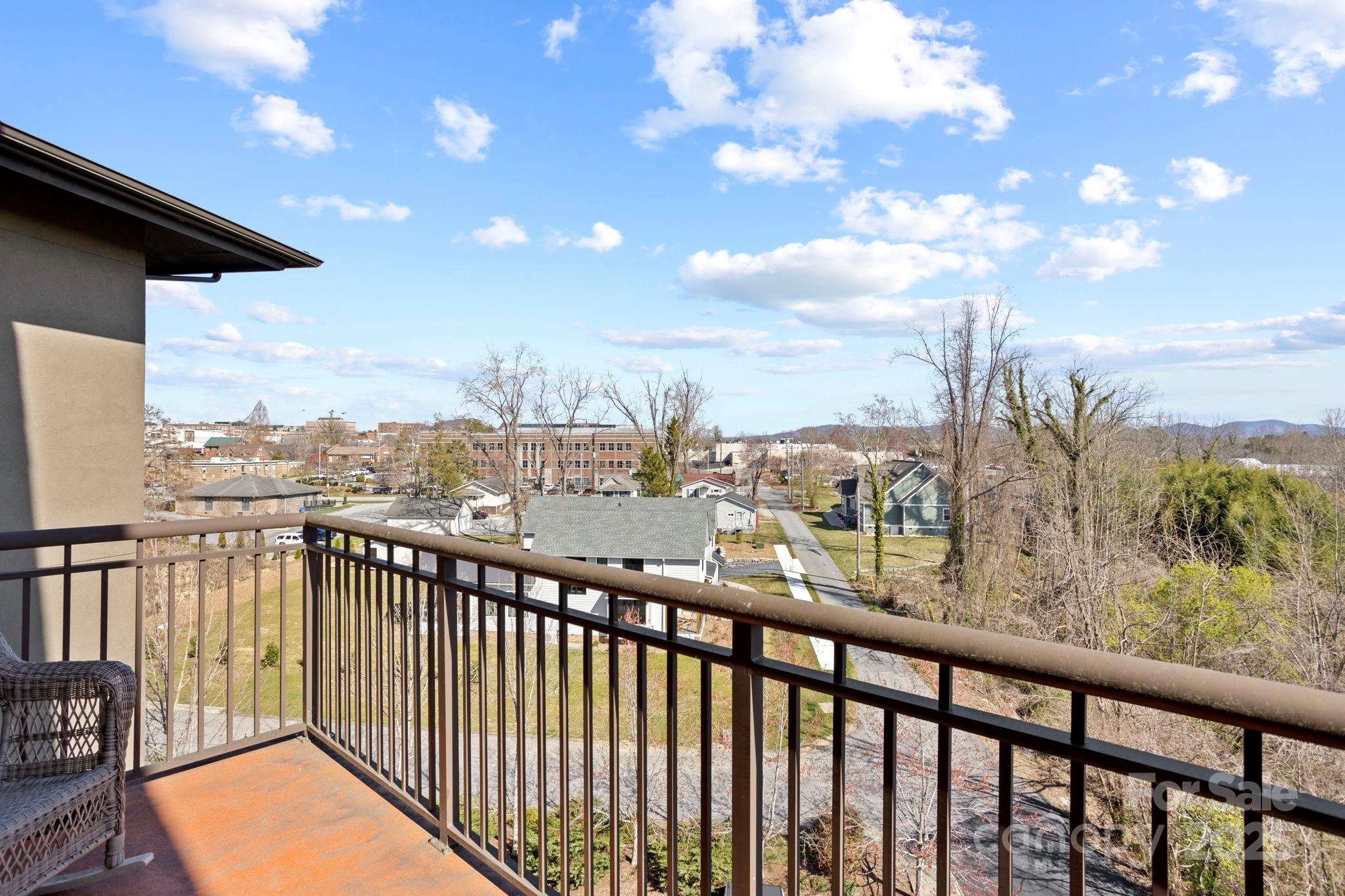 Plaza In The Mountains - Residential
